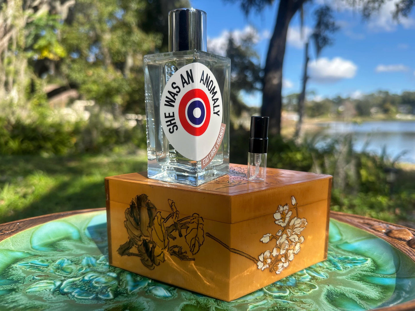 Etat Libre d’Orange She Was An Anomaly Sample