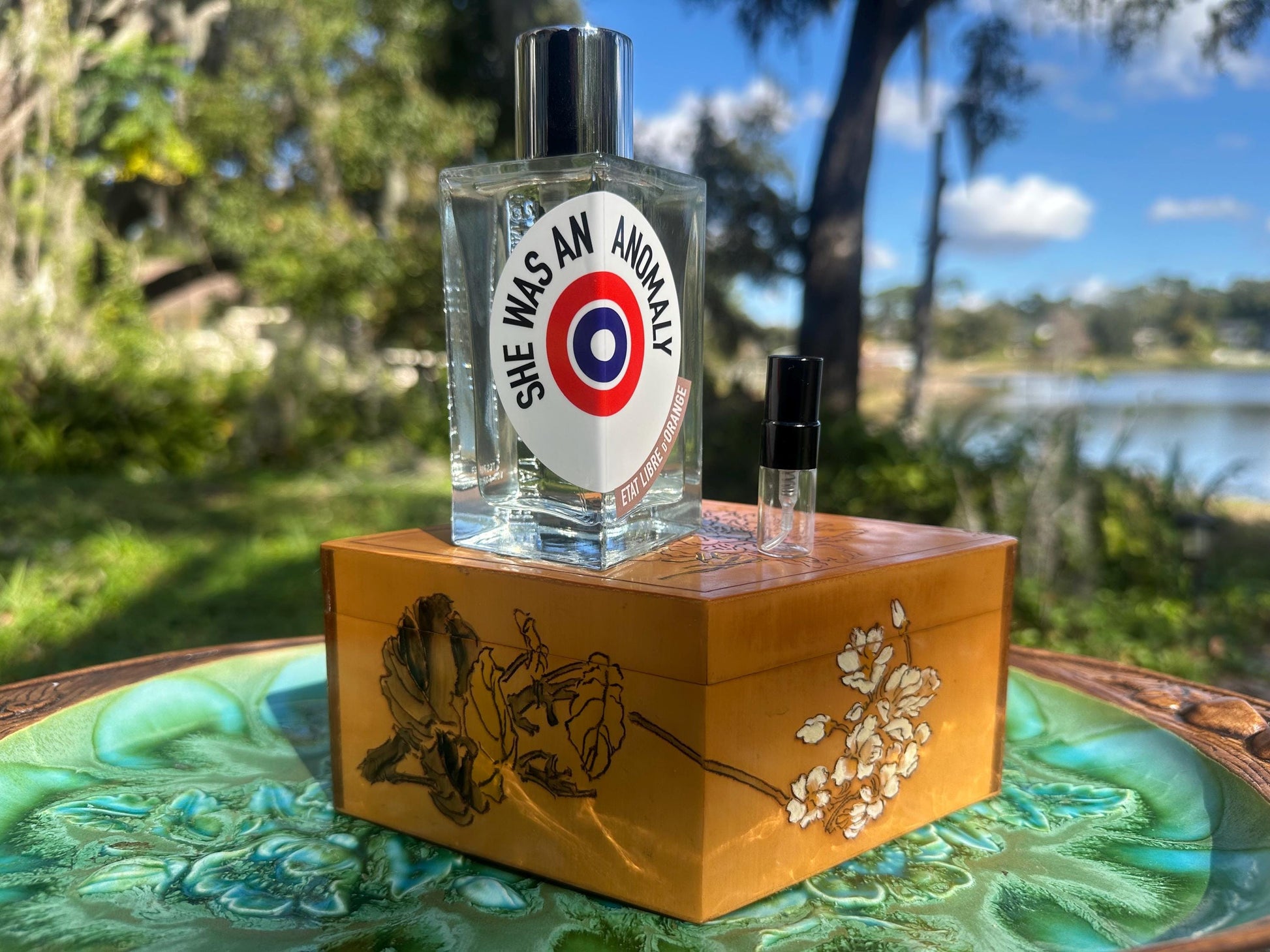 Etat Libre d’Orange She Was An Anomaly Sample