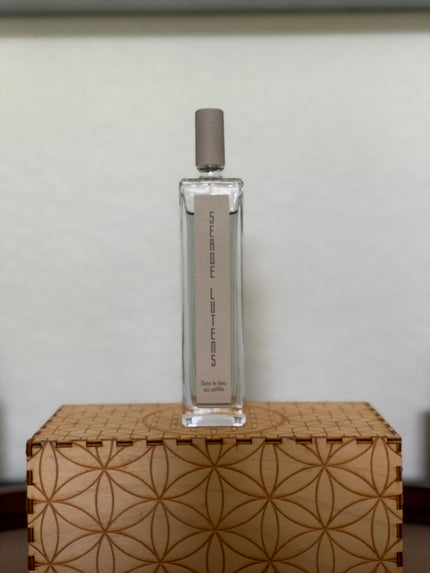Serge Lutens Dans le Bleu 100ml (Full Bottle)