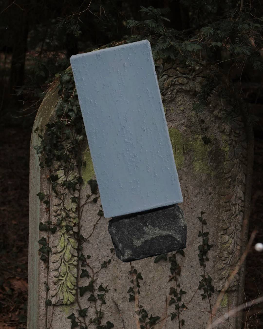 Tombstone 3 feet 5 Sample