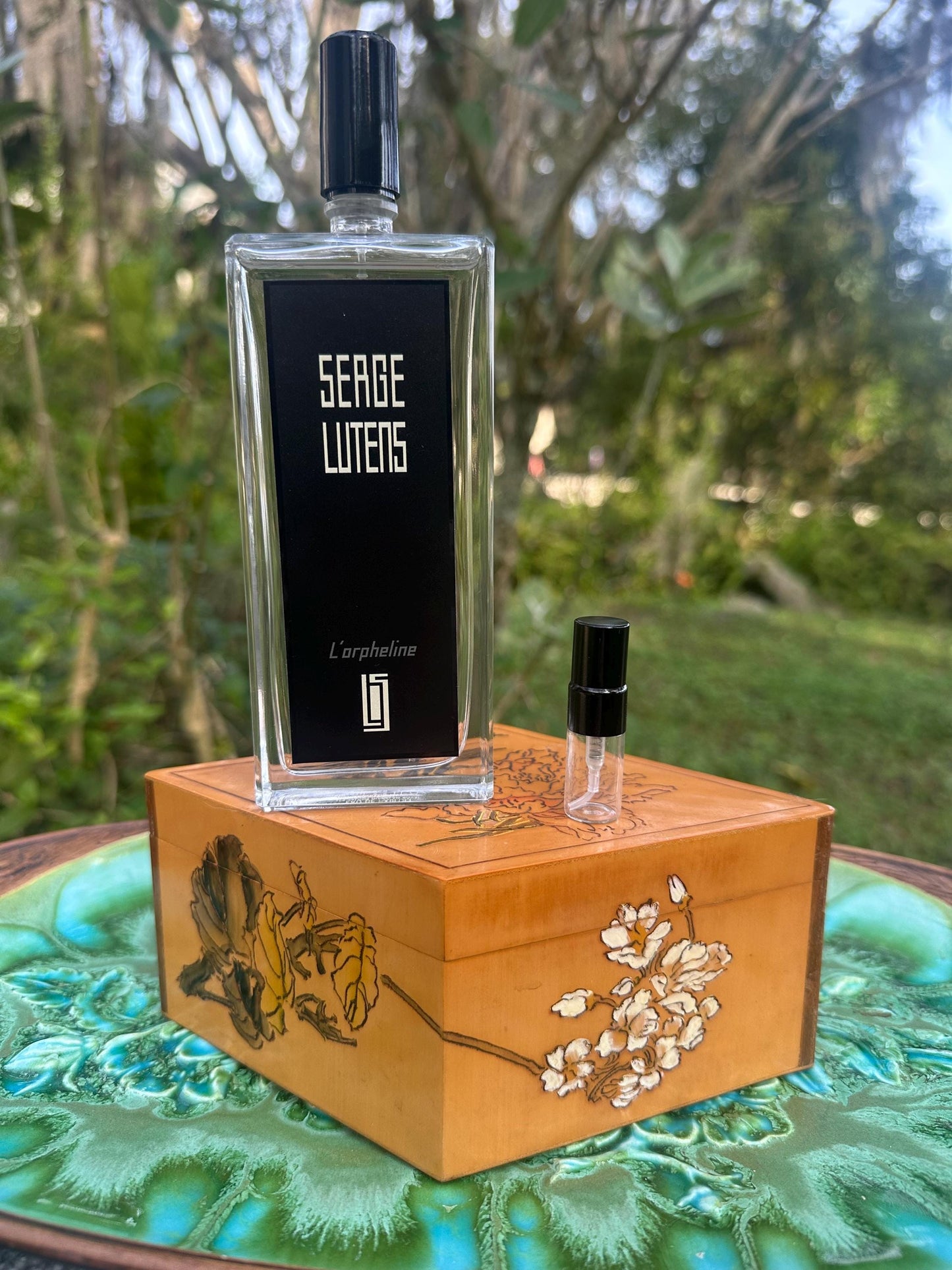 Serge Lutens  L'orpheline Sample