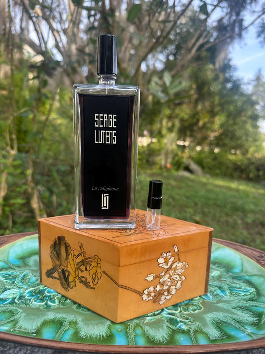 Serge Lutens La religieuse Sample