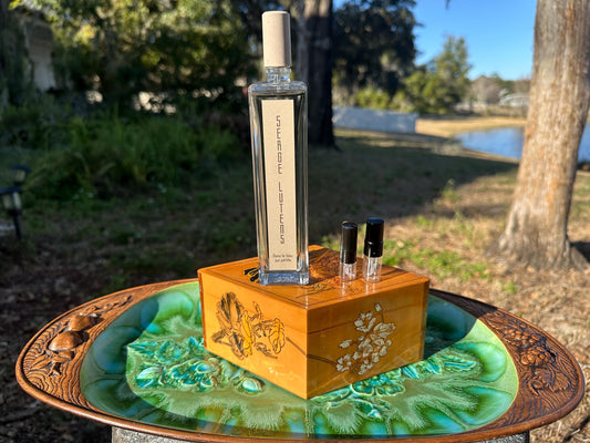 Serge Lutens - Dans Le Bleu Sample