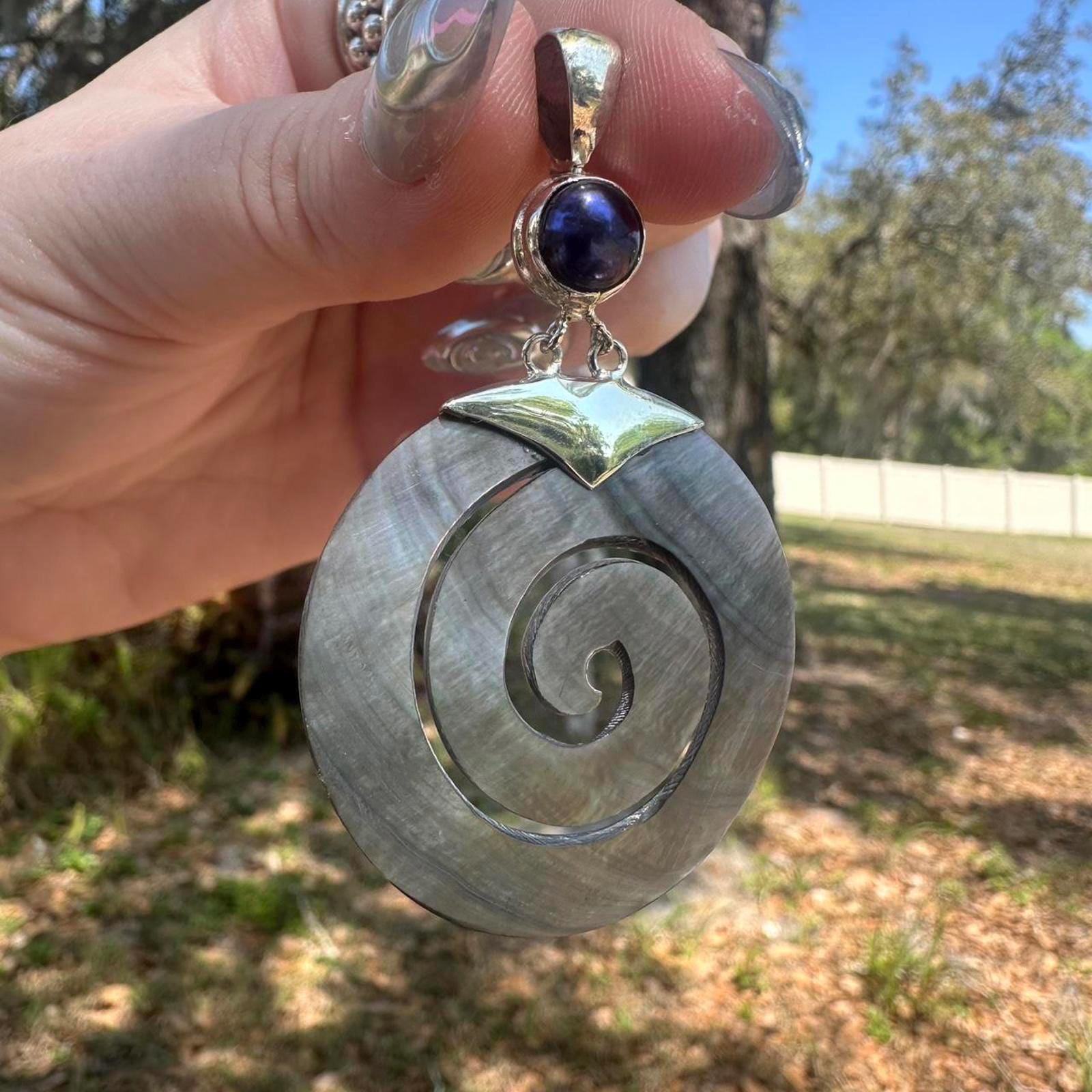 925 Sterling Silver Spiral Mother of Pearl Pendant.