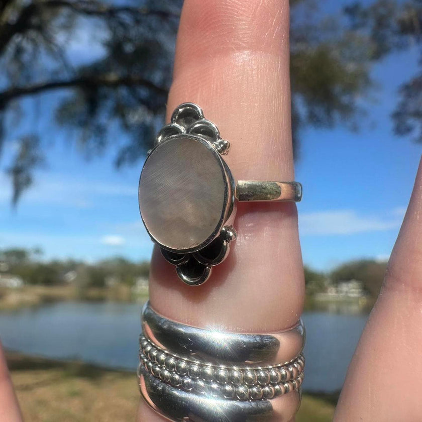 Sterling Silver Mother of Pearl Ring Size 7.5