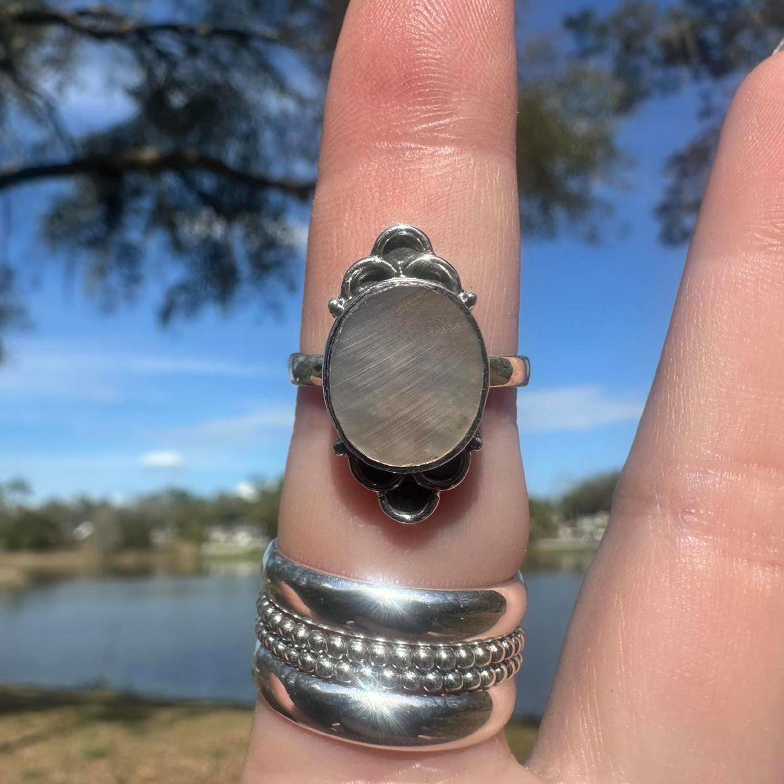 Sterling Silver Mother of Pearl Ring Size 7.5