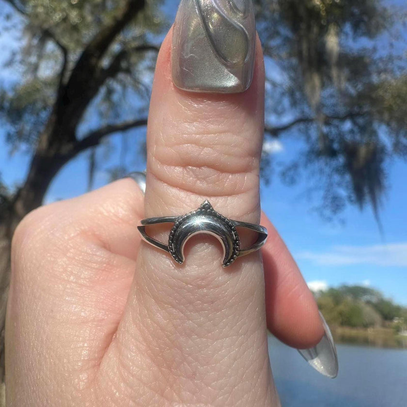 Sterling Silver Moon  Ring Size 8.75