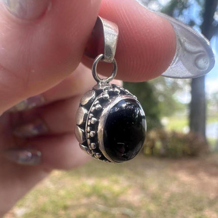 925 Sterling Silver Bali Style Onyx Pendant