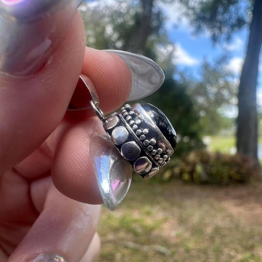 925 Sterling Silver Bali Style Onyx Pendant