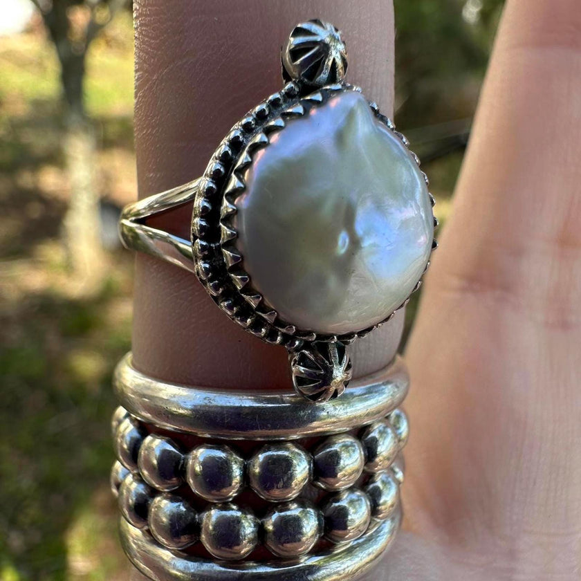 925 Sterling Silver Mother of Pearl Ring Size 8.5