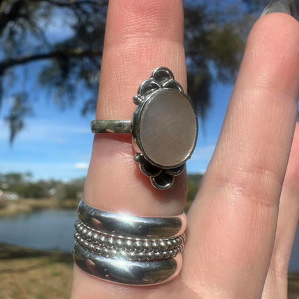 Sterling Silver Mother of Pearl Ring Size 7.5