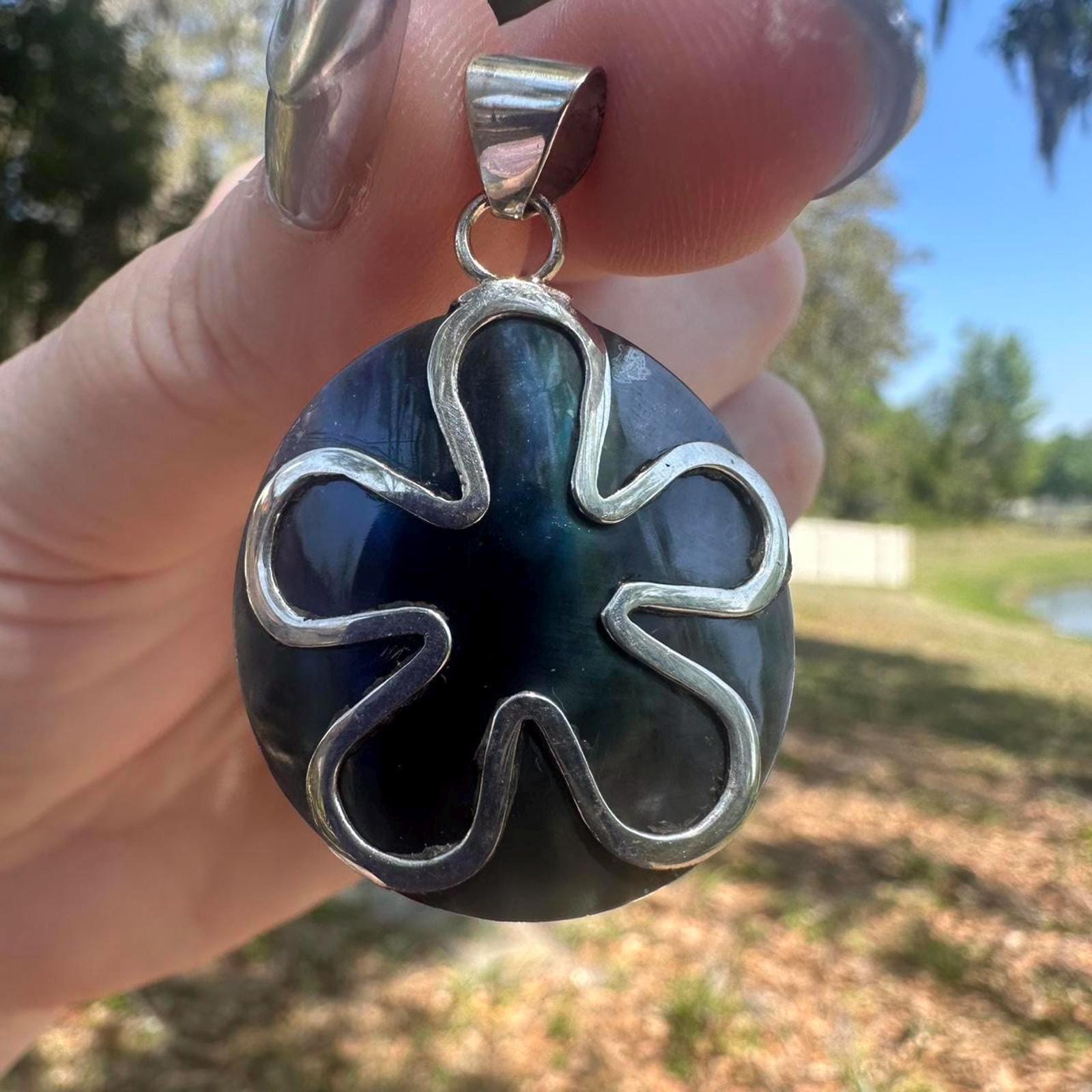 925 Sterling Silver Floral Shell  Pendant