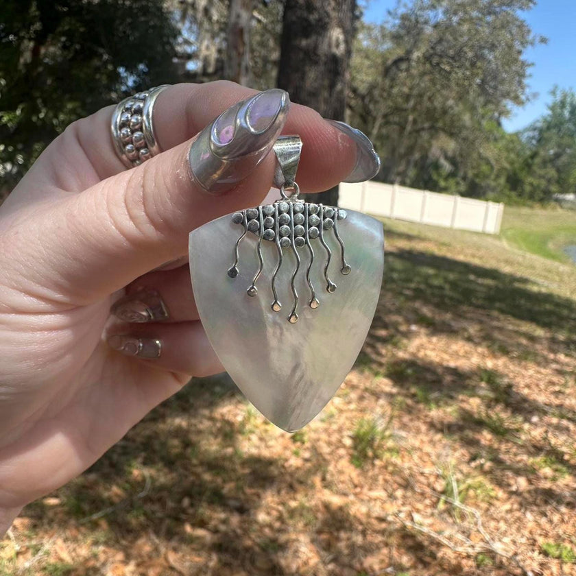 925 Sterling Silver  Mother of Pearl Pendant