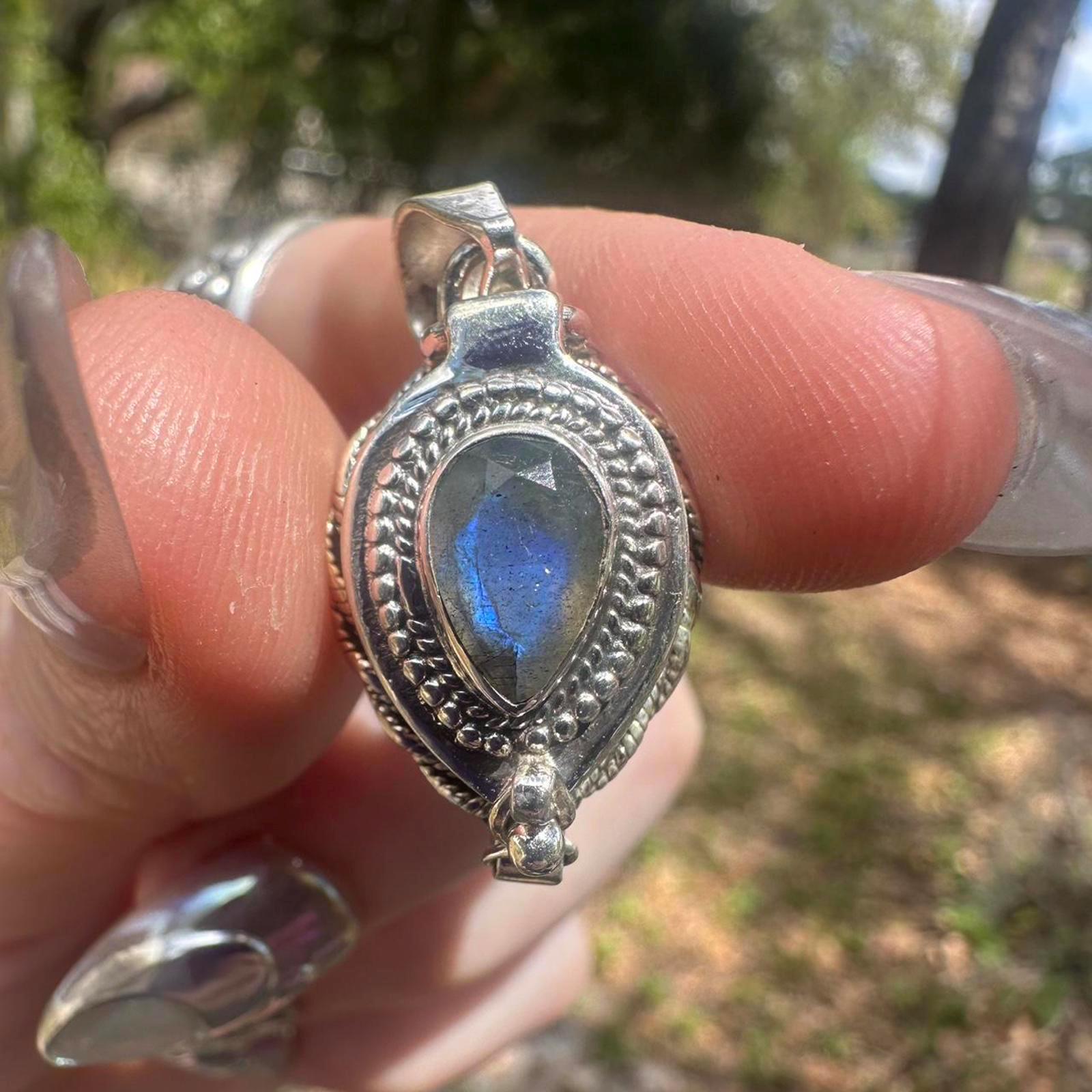925 Sterling Silver Labradorite Poison Box Pedant