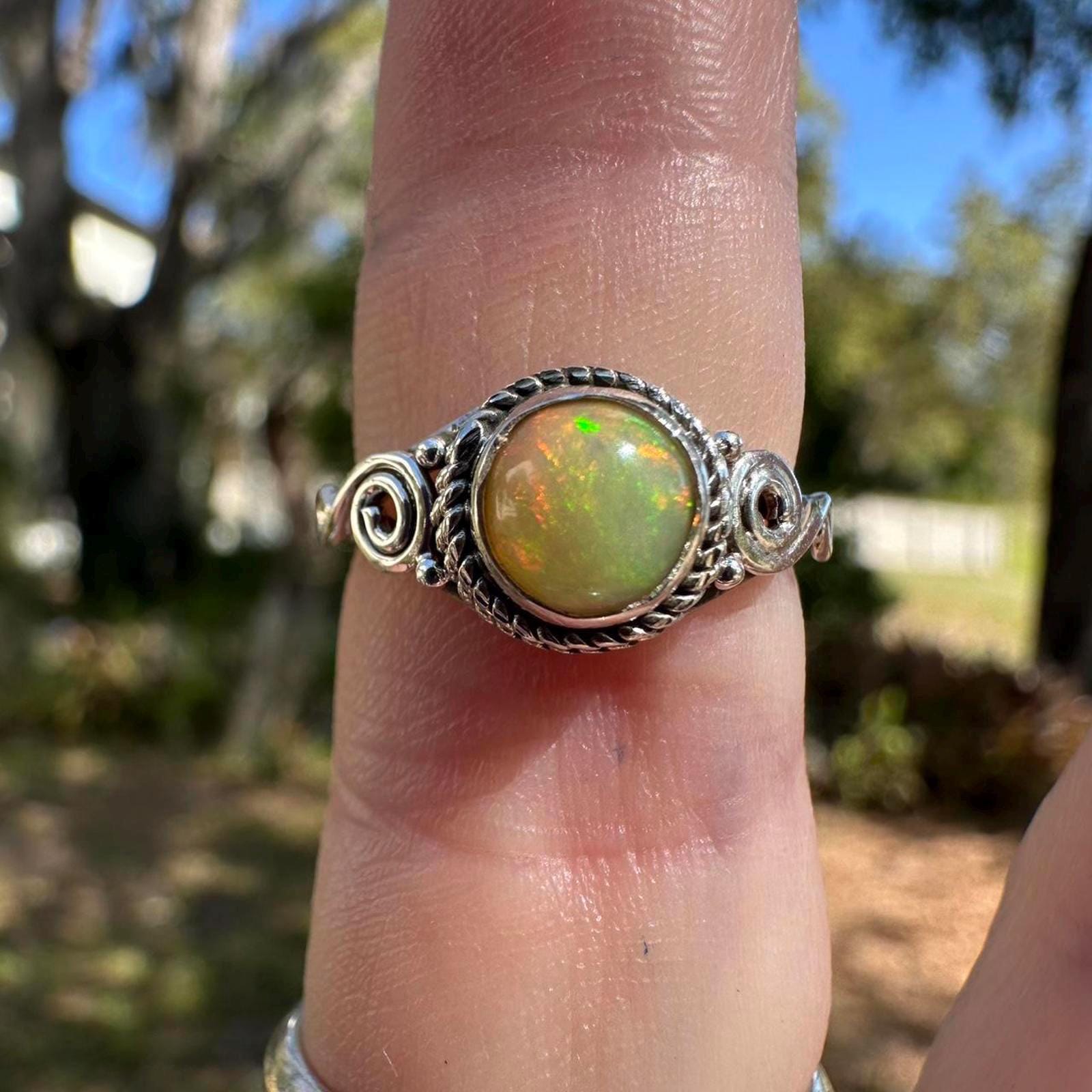 925 Sterling Silver Ethiopian Opal w/ Spiral Detail Ring Size 5