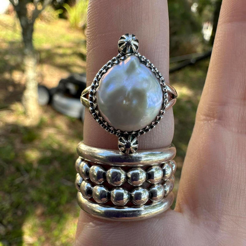 925 Sterling Silver Mother of Pearl Ring Size 8.5