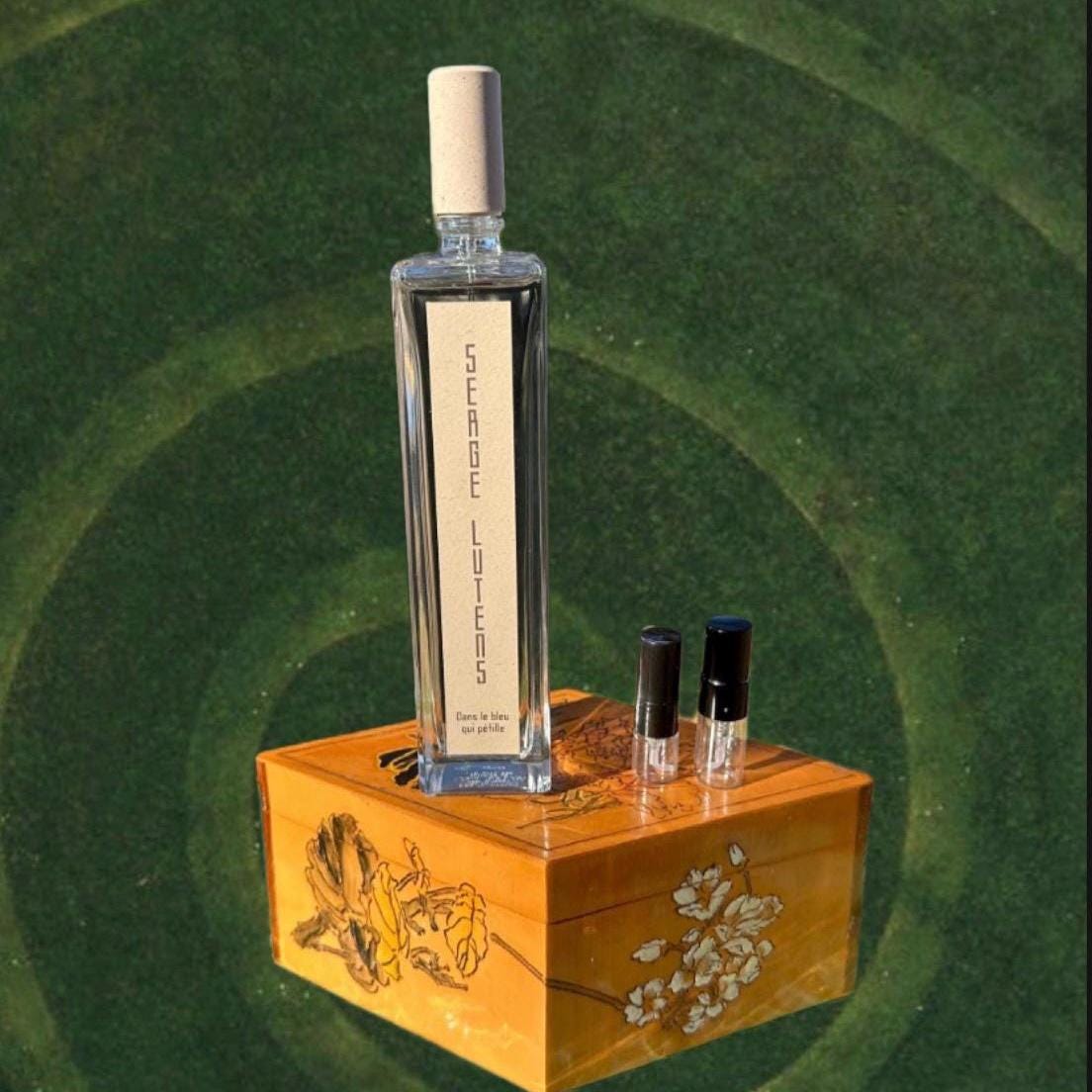 Serge Lutens Dans Le Bleu Sample